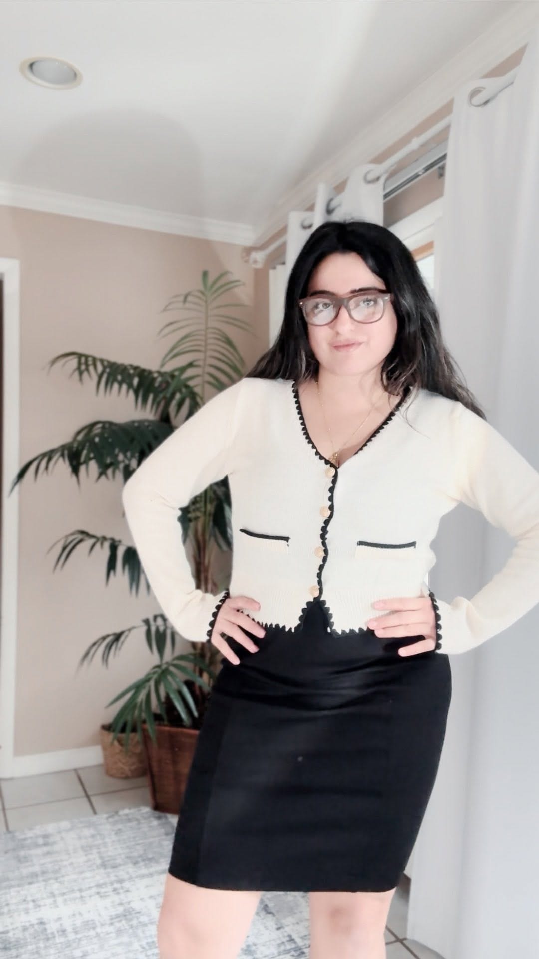 Post 3 by Damla Nazlican on Instagram (video)