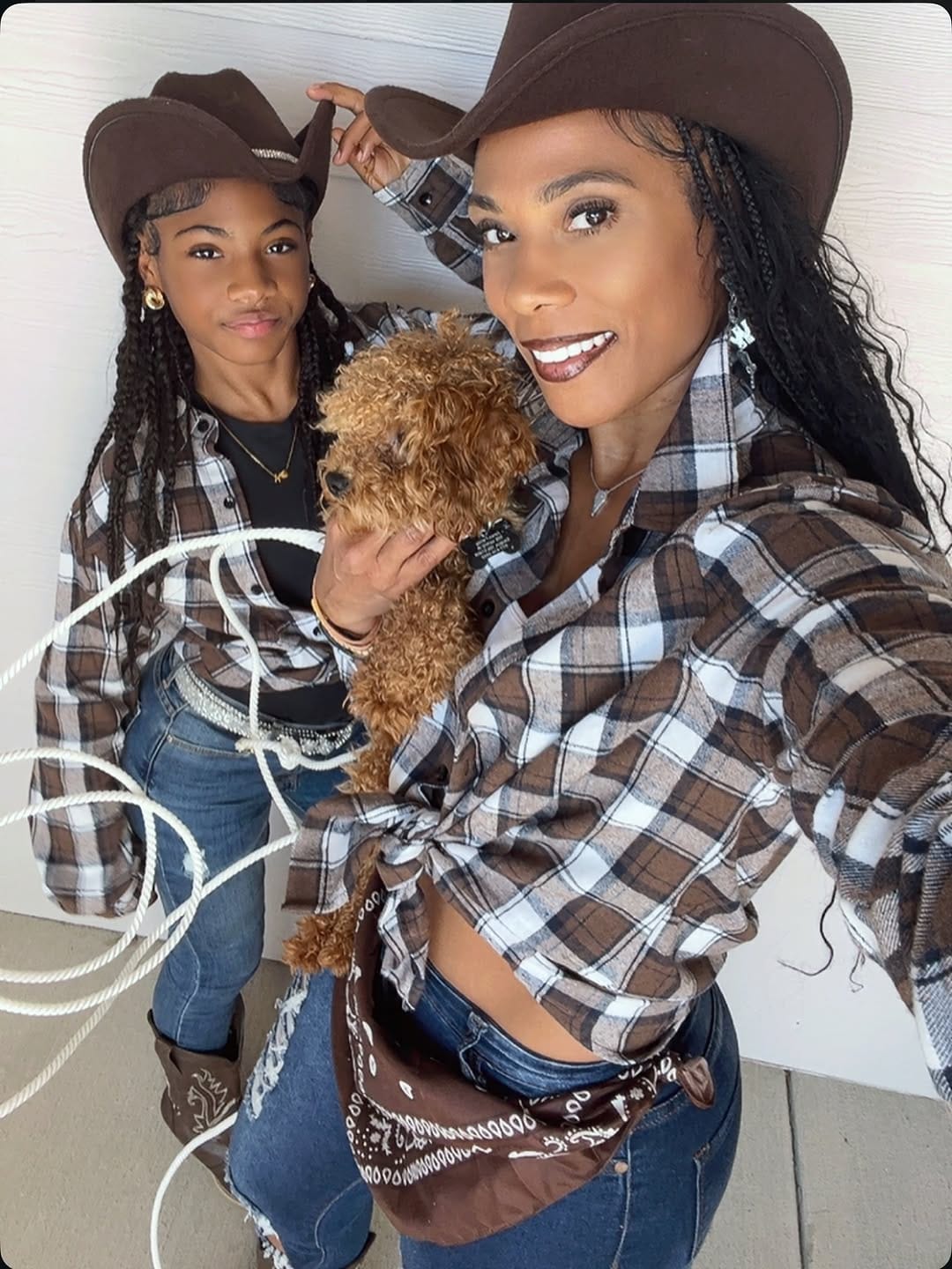 Post 4 by 𝐇𝐨𝐧𝐨𝐫'𝐬 𝐌𝐨𝐦 #𝐇𝐨𝐧𝐨𝐫𝐓𝐡𝐲𝐅𝐢𝐭𝐅𝐚𝐦𝐢𝐥𝐲 on Instagram (carousel)