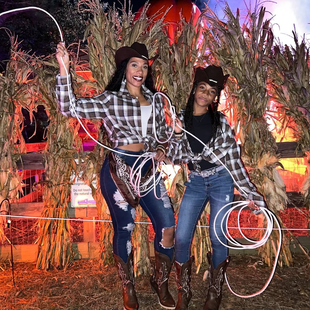Post 5 by 𝐇𝐨𝐧𝐨𝐫'𝐬 𝐌𝐨𝐦 #𝐇𝐨𝐧𝐨𝐫𝐓𝐡𝐲𝐅𝐢𝐭𝐅𝐚𝐦𝐢𝐥𝐲 on Instagram (carousel)