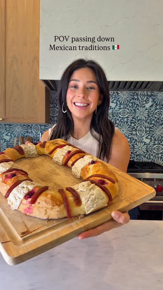 Post 7 by Yovana Mendoza Ayres on Instagram (video)