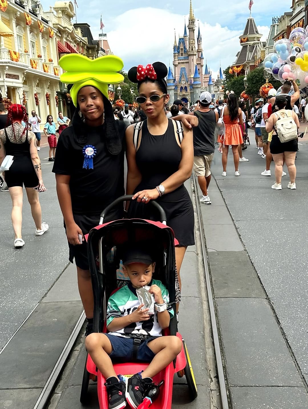 Post 4 by Karen Santos on Instagram (carousel)