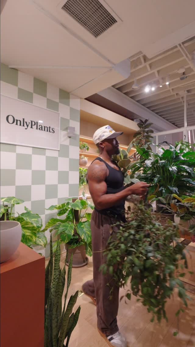 Post 1 by Kossi Tchenawou on Instagram (video)