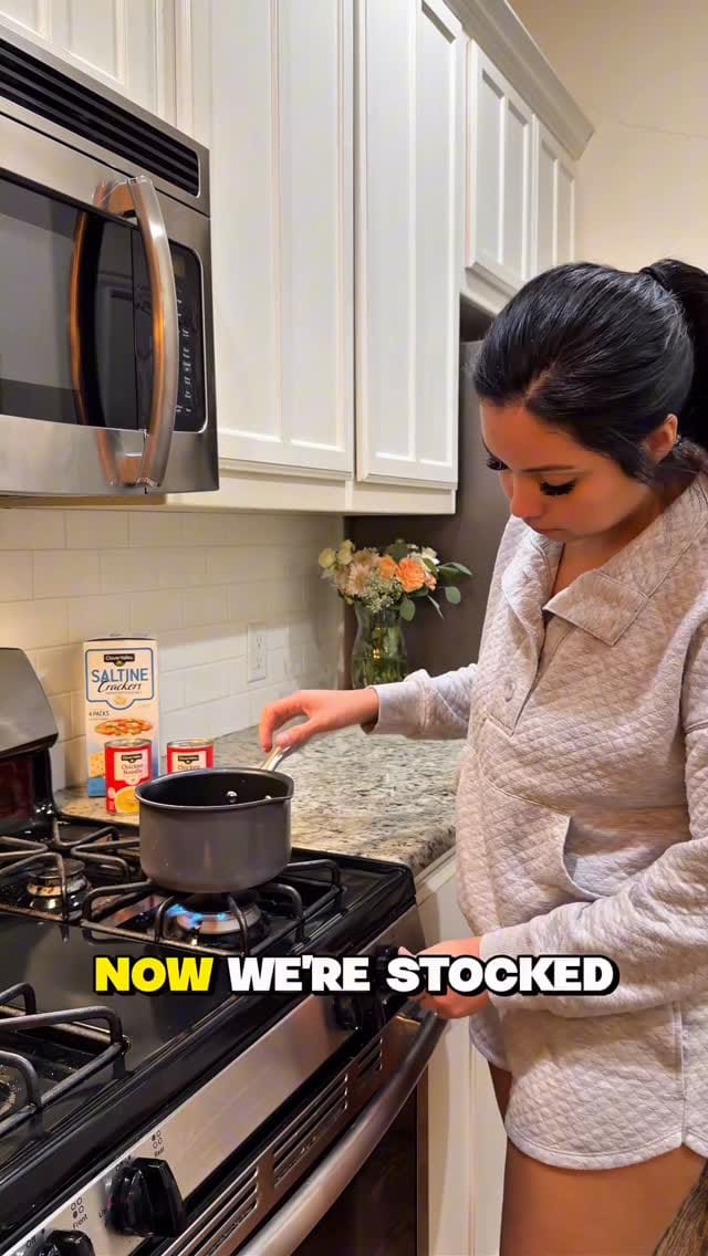 Post 6 by Vanessa on Instagram (video)