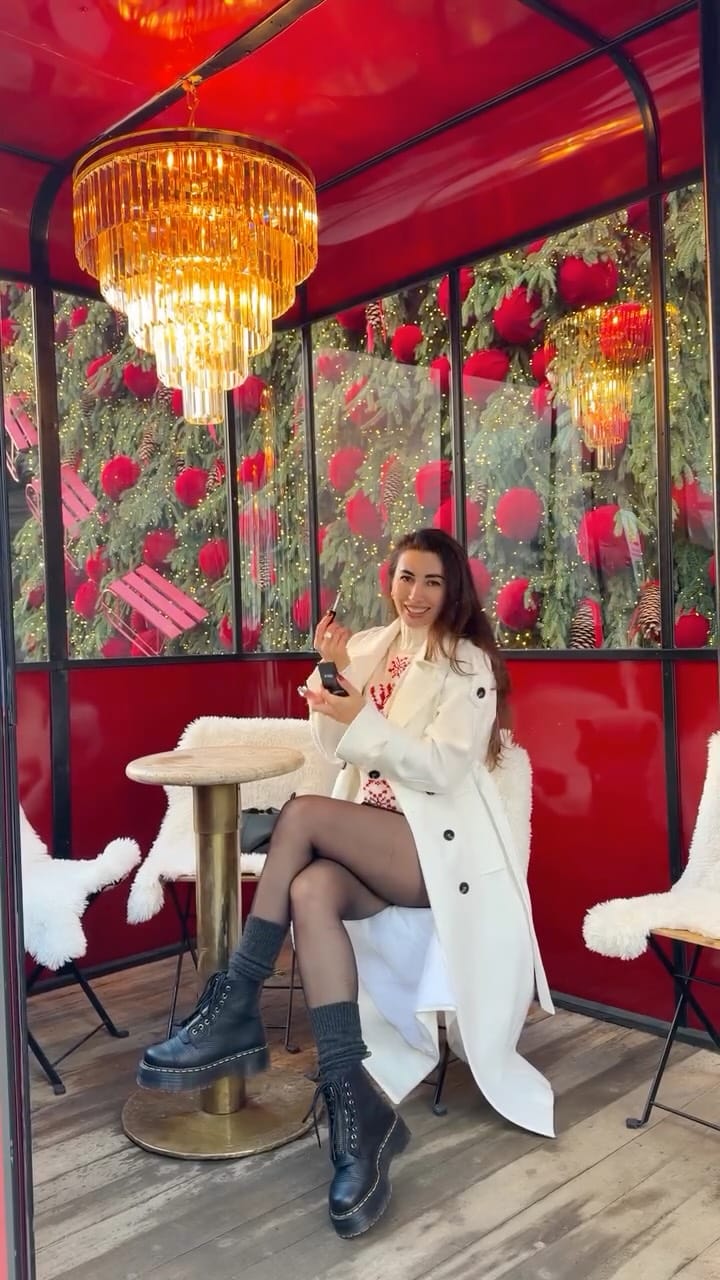 Post 5 by GEORGIANA GRAMA on Instagram (video)