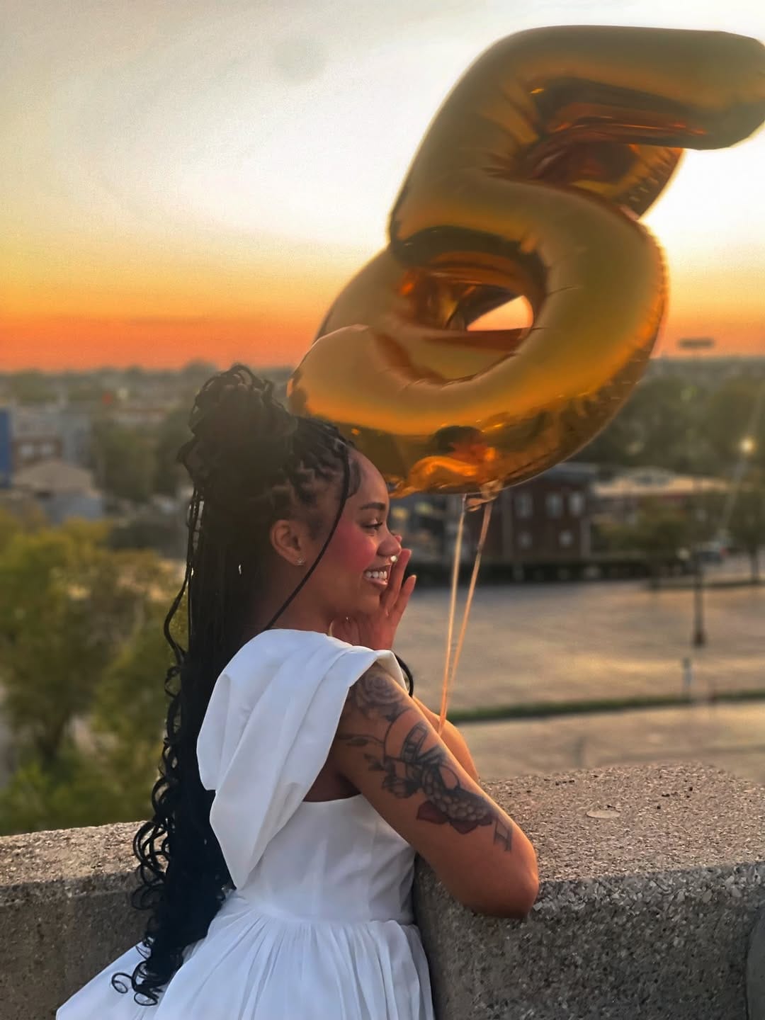 Post 3 by 𝐻𝑜𝑛𝑒𝑦 🍯🤎 on Instagram (carousel)