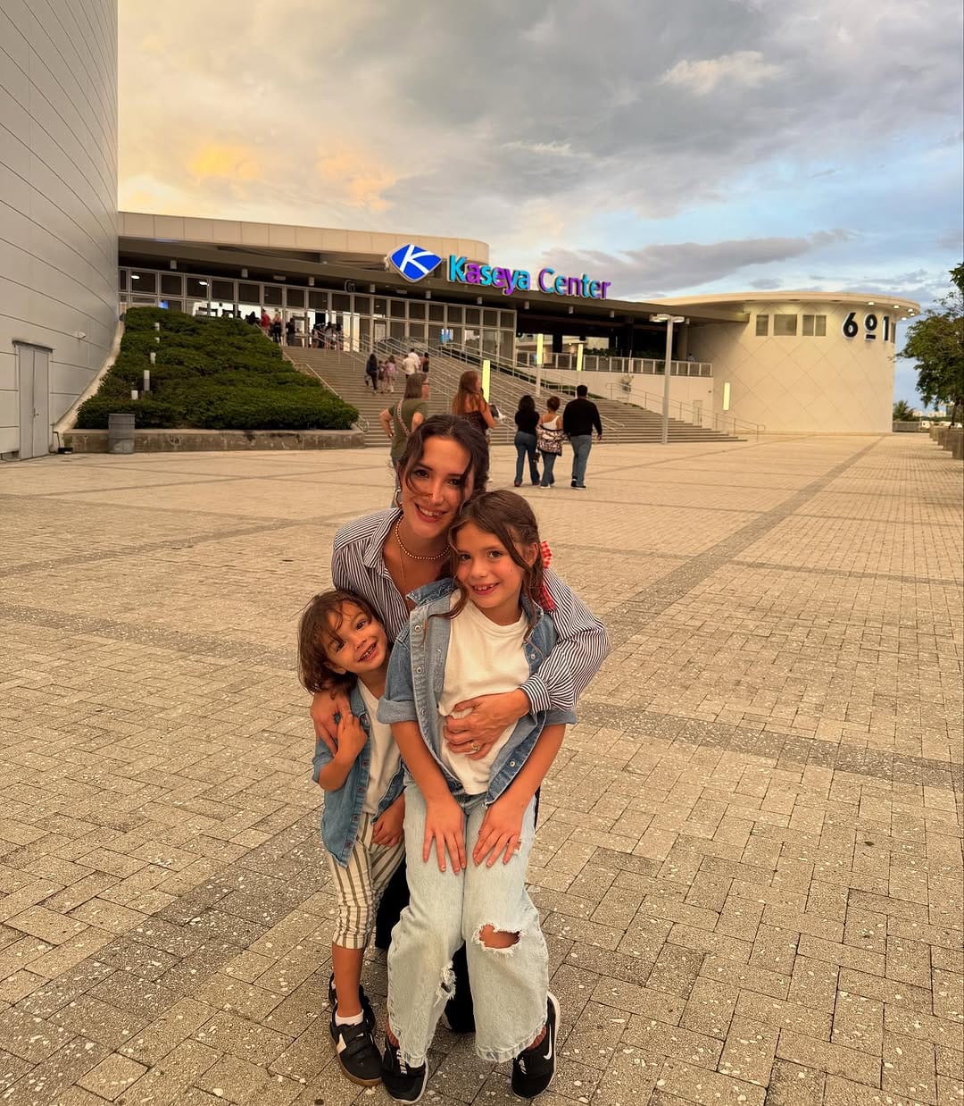 Post 8 by Alejandra Carmona on Instagram (carousel)