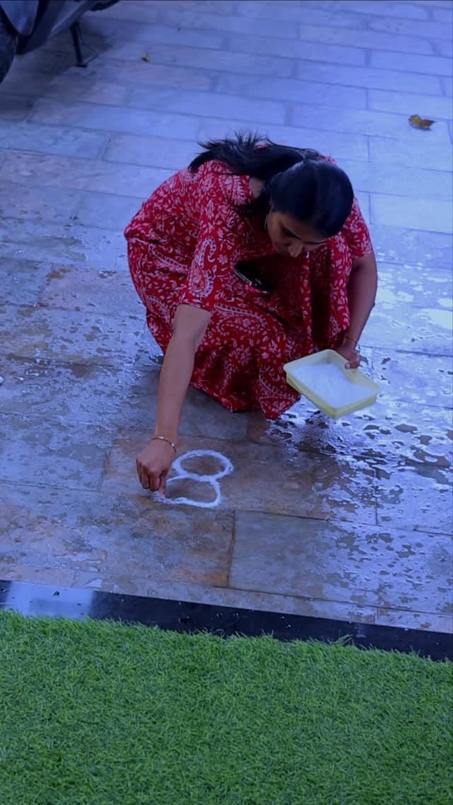 Post 5 by Vennila Veedu (Official) on Instagram (video)