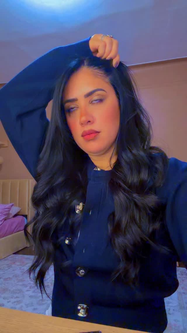 Post 6 by Meriem Zermani on Instagram (video)