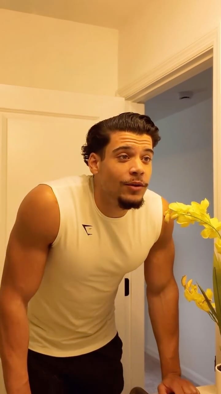 Post 2 by Kenny Rodriguez on Instagram (video)