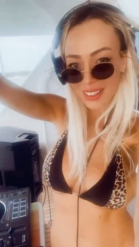 Post 1 by Mirelly Miranda on Instagram (video)