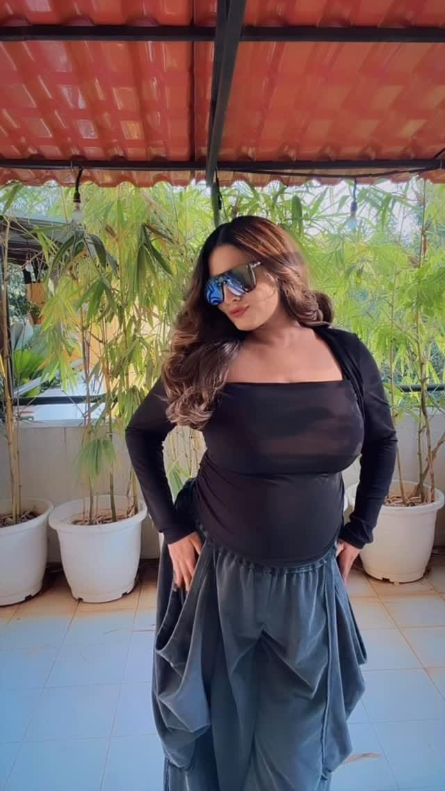 Post 1 by SILVERY SHAH on Instagram (video)