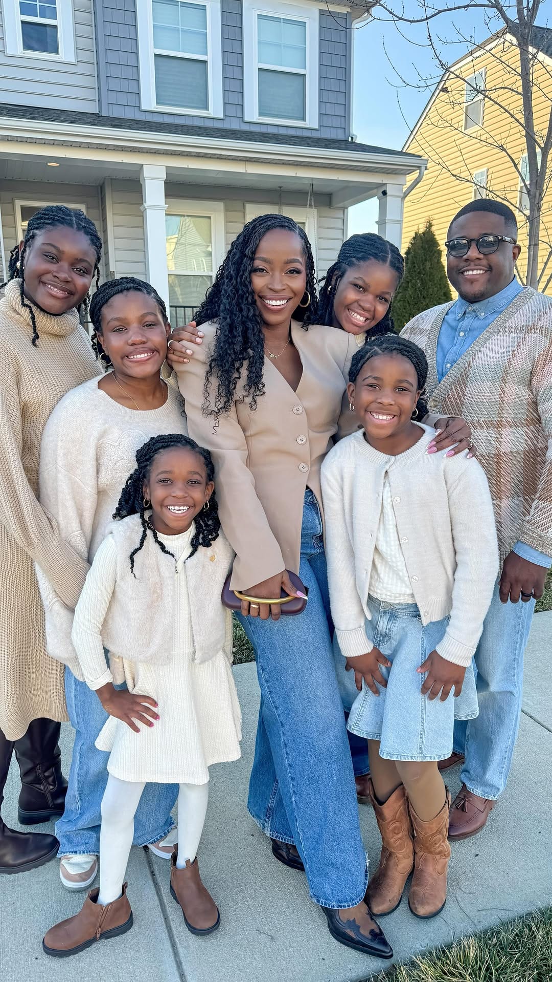 Post 4 by Martha Dove on Instagram (video)