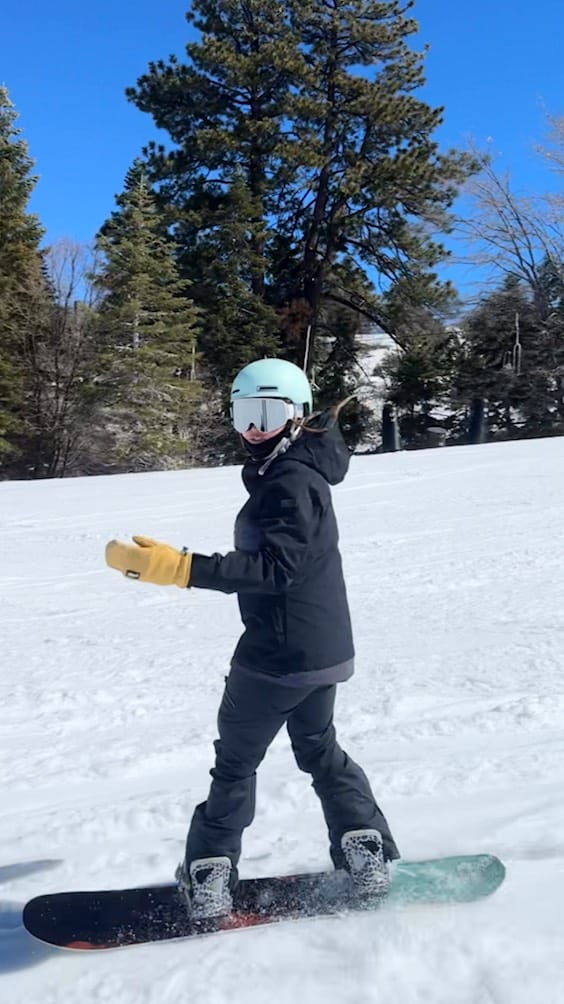 Post 8 by J U L I on Instagram (video)