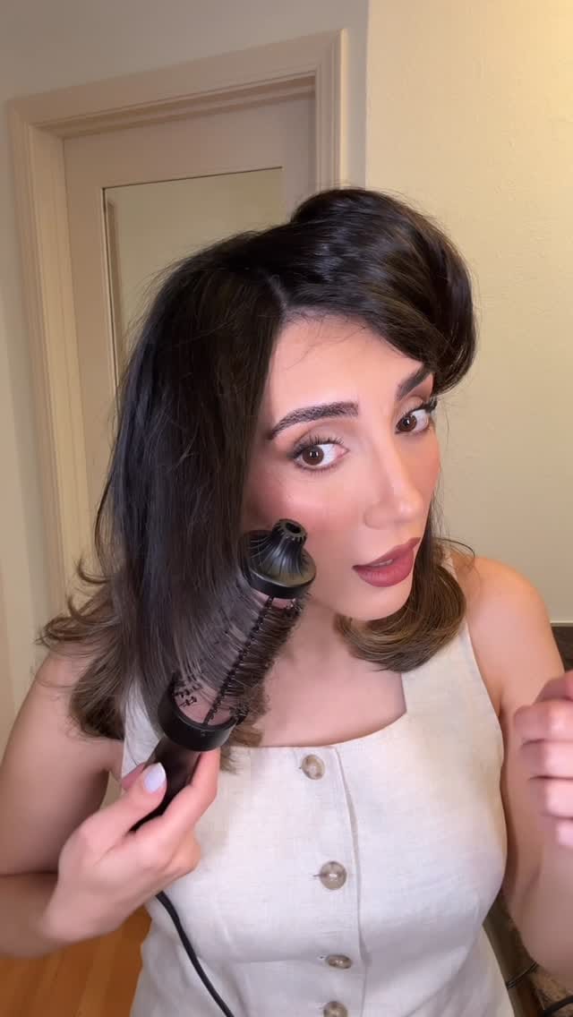 Post 5 by Sadaf Beauty on Instagram (video)