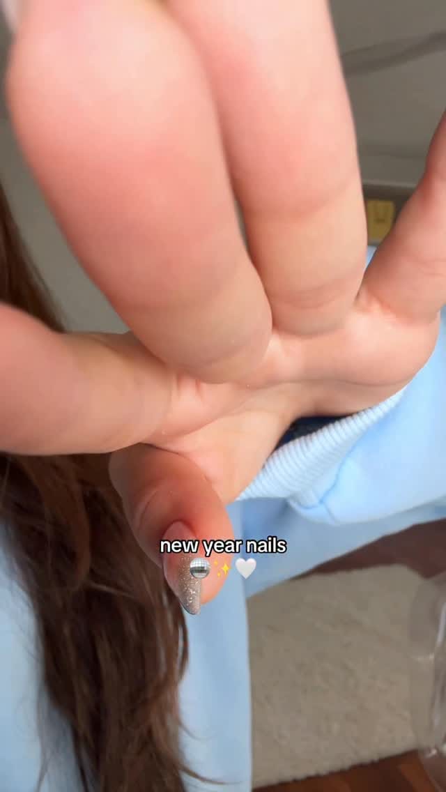 Post 8 by Valeria Stephanie 🤍 on Instagram (video)