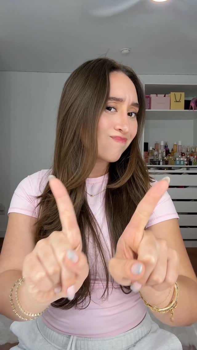 Post 9 by Valeria Stephanie 🤍 on Instagram (video)