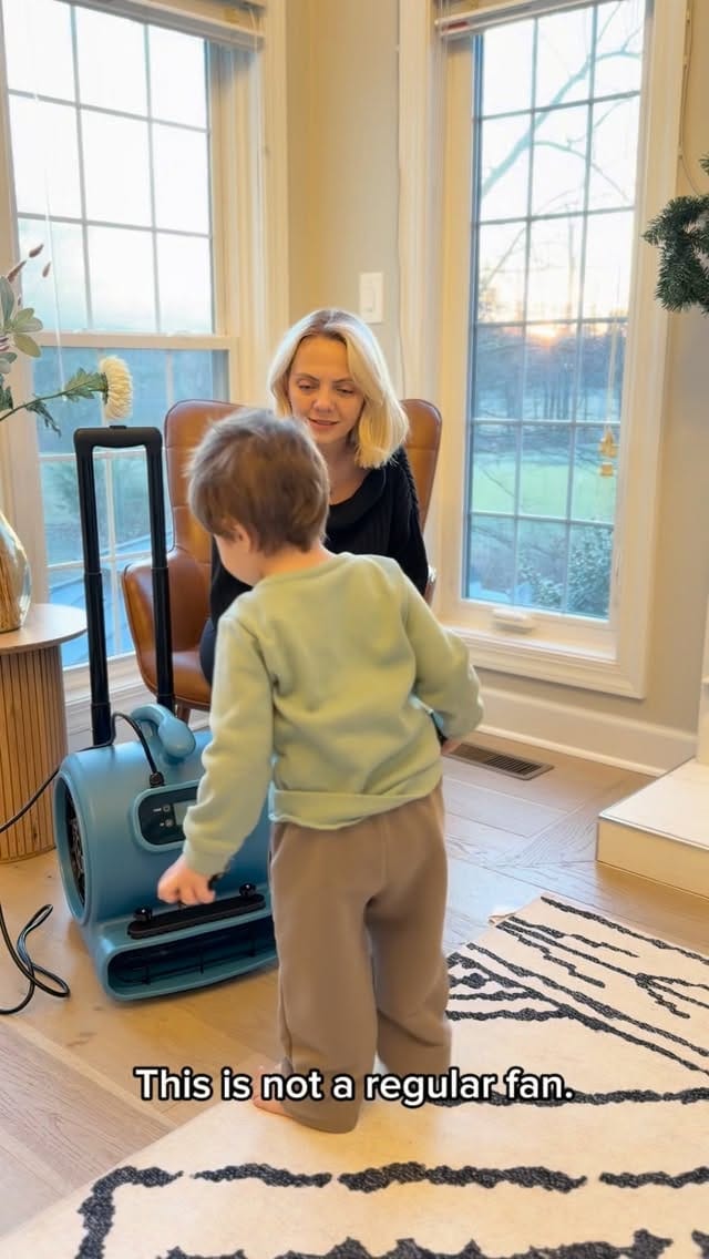 Post 3 by @joyfulfamusa on Instagram (video)