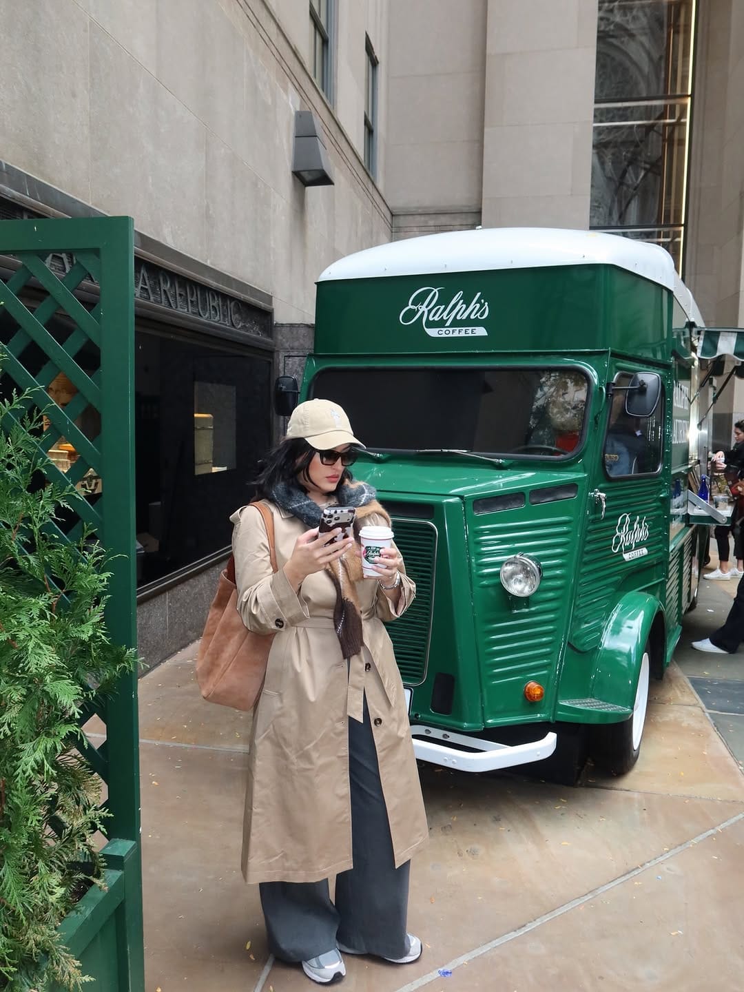 Post 2 by Sabiha Akbaba on Instagram (carousel)