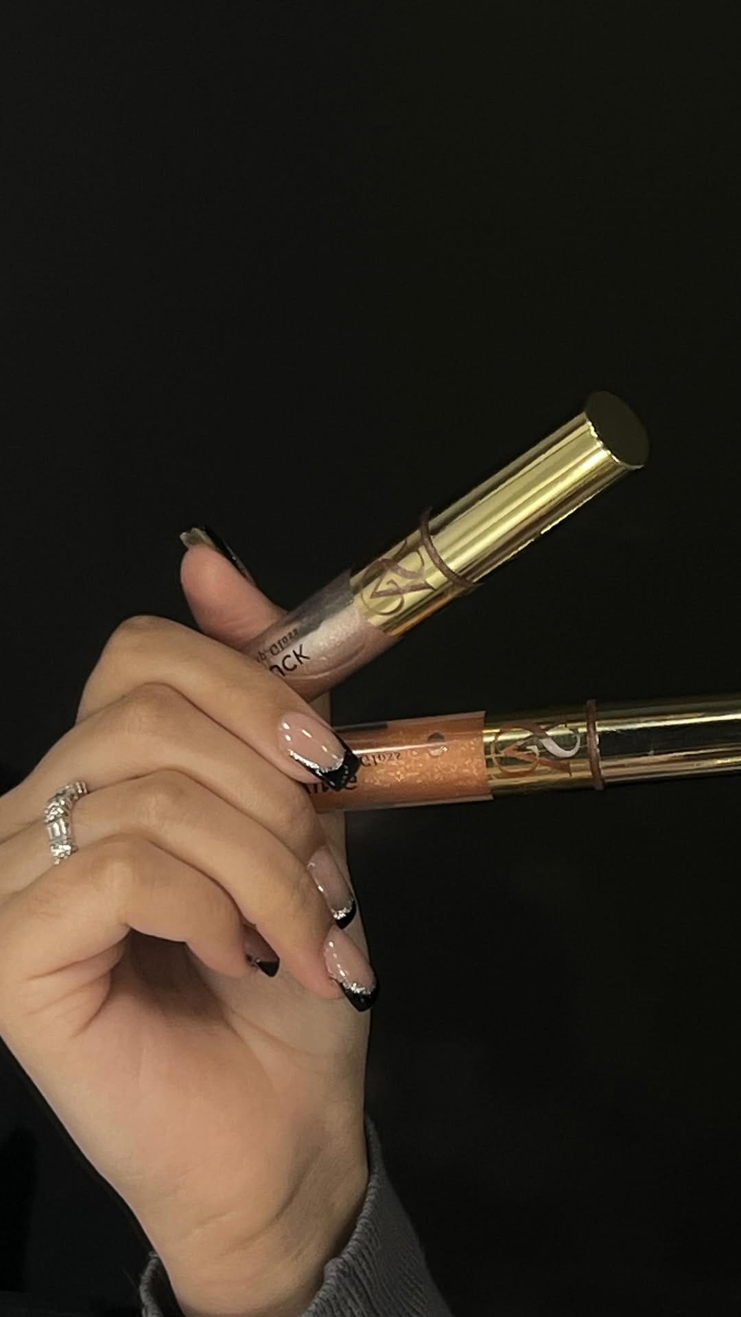 Post 5 by Valeria Viana on Instagram (video)