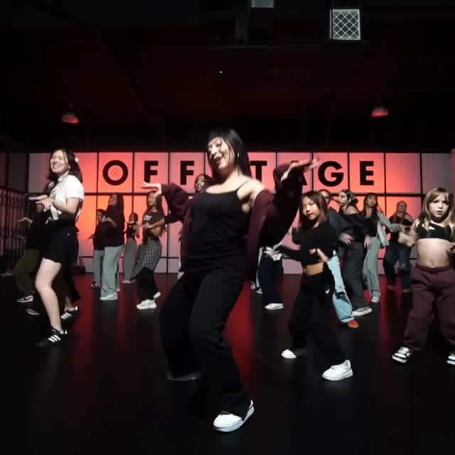 Post 6 by ale on the street 🕺 on Instagram (video)