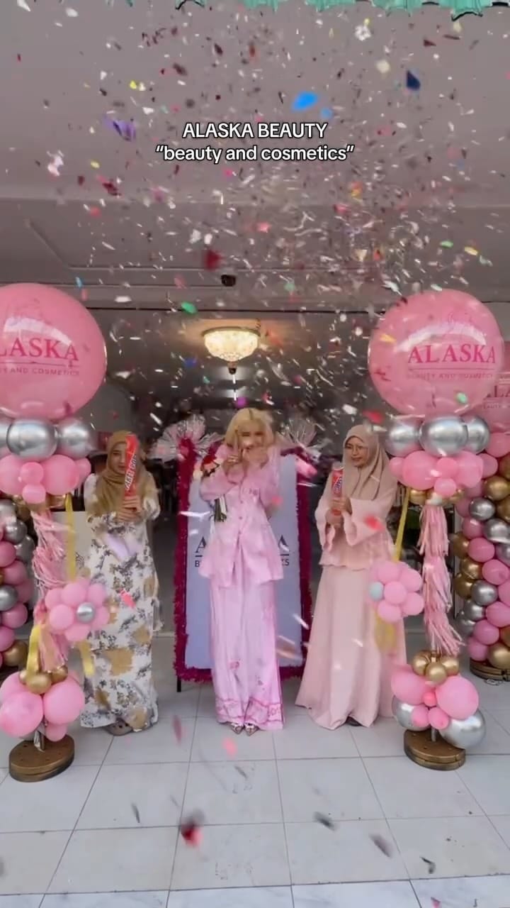Post 6 by بينكي فوكسِـ on Instagram (video)