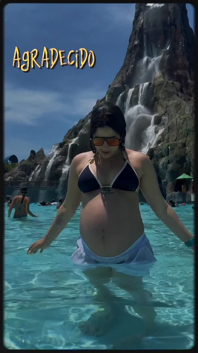 Post 3 by Roxy Alvarez on Instagram (video)