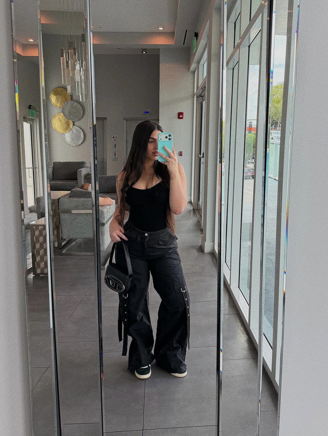 Post 6 by Roxy Alvarez on Instagram (carousel)