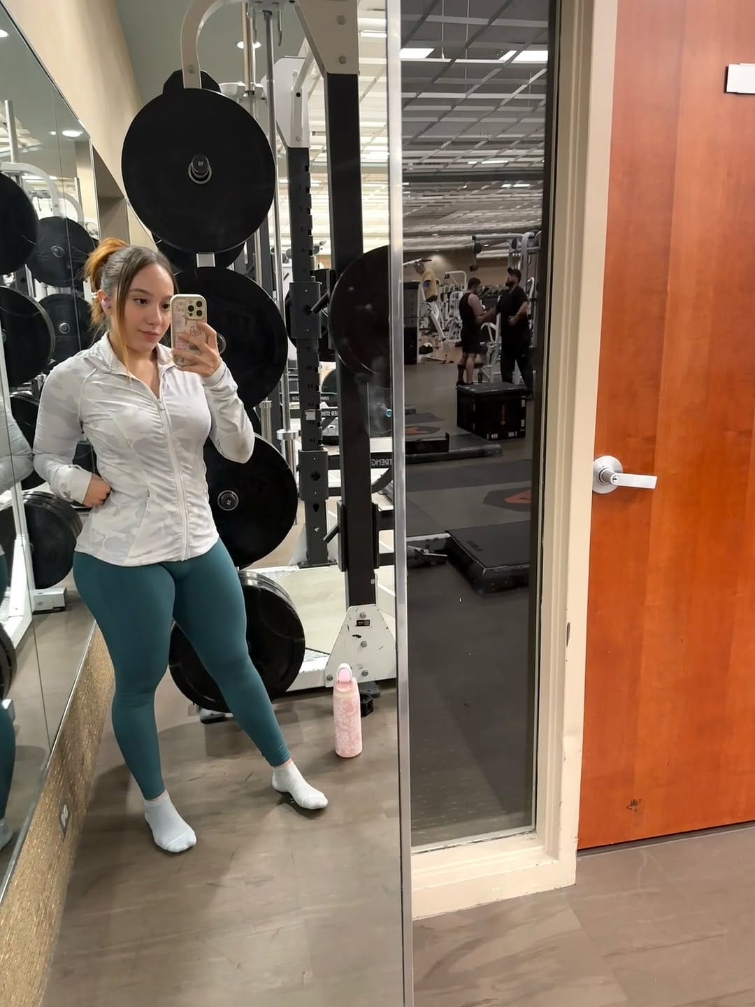 Post 8 by Lizthefit 🎀 on Instagram (carousel)