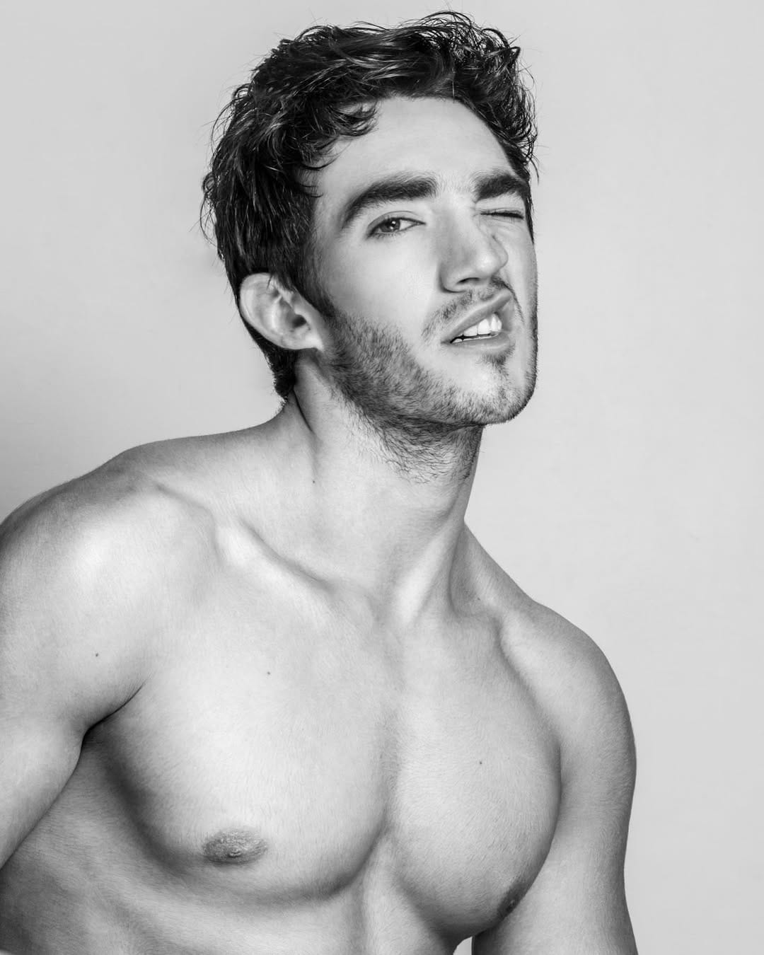 Post 10 by Luis Salcedo on Instagram (image)