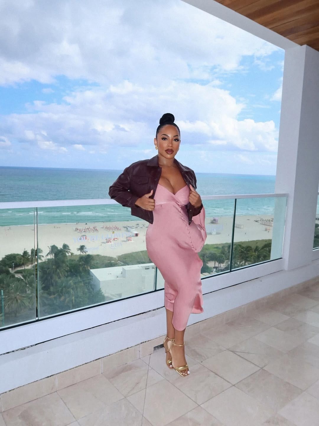 Post 4 by Christine Elizabeth | The Finance Baddie® on Instagram (carousel)
