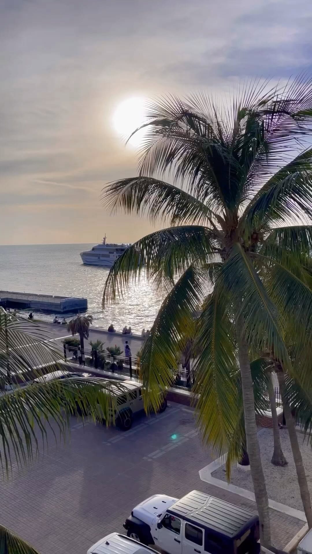 Post 10 by Neiba Salinas✨ on Instagram (video)