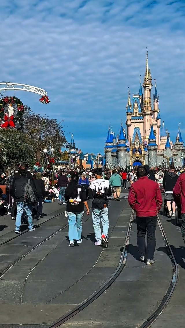 Post 2 by Titi Camara on Instagram (video)