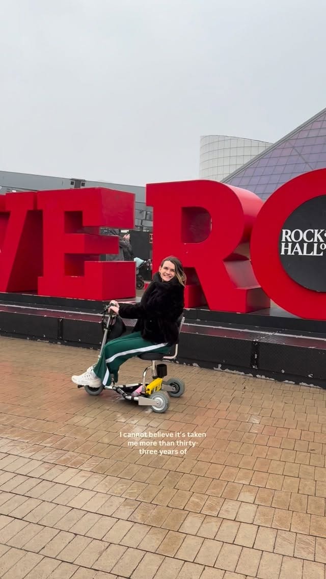 Post 2 by Kelly on Instagram (video)