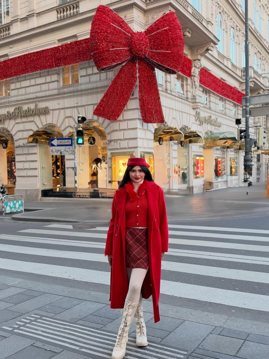 Post 2 by 𝗥𝗜𝗡𝗘𝗟𝗟 - TRAVEL & LIFESTYLE on Instagram (carousel)