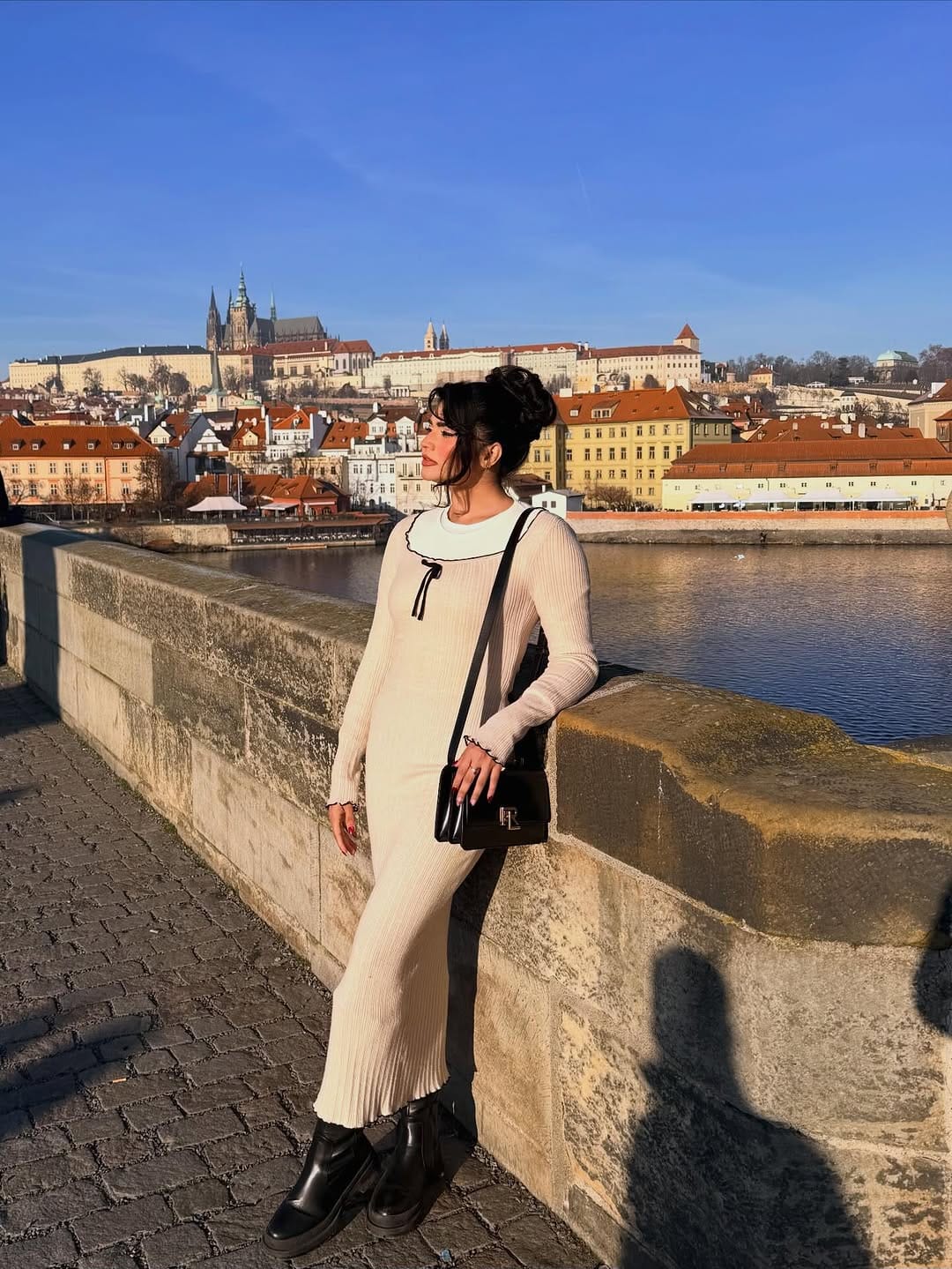 Post 6 by 𝗥𝗜𝗡𝗘𝗟𝗟 - TRAVEL & LIFESTYLE on Instagram (carousel)