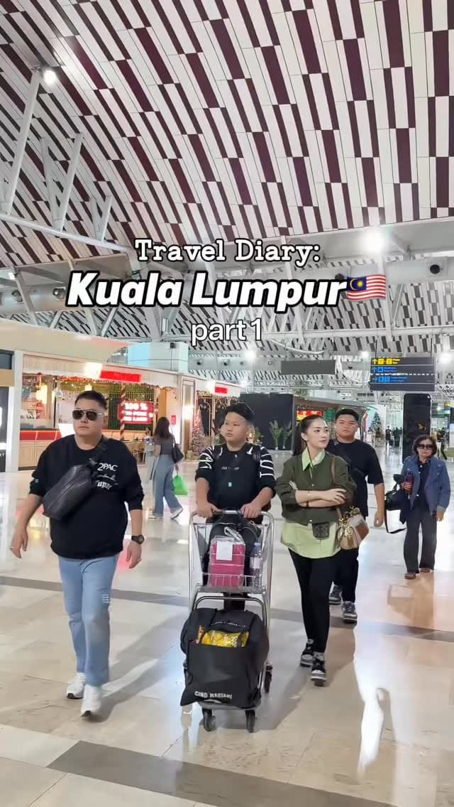 Post 4 by Chesya Tjoputra on Instagram (video)