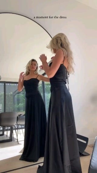 Post 10 by Emily James on Instagram (video)