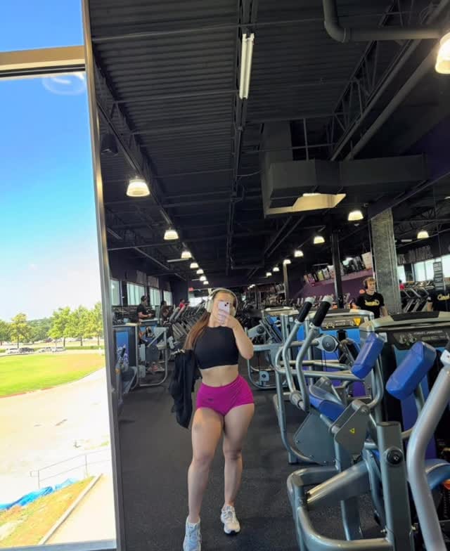 Post 1 by Kantrell on Instagram (video)