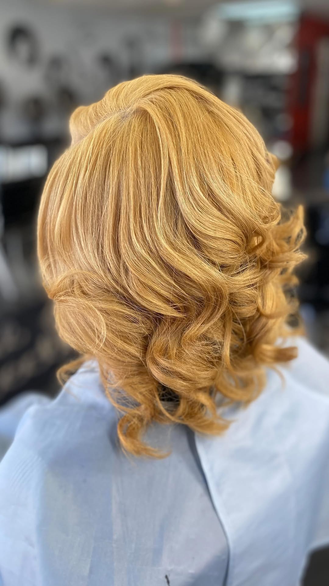 Post 9 by INDY HAIR DOCTOR | CELEB STYLIST | HLSC on Instagram (video)