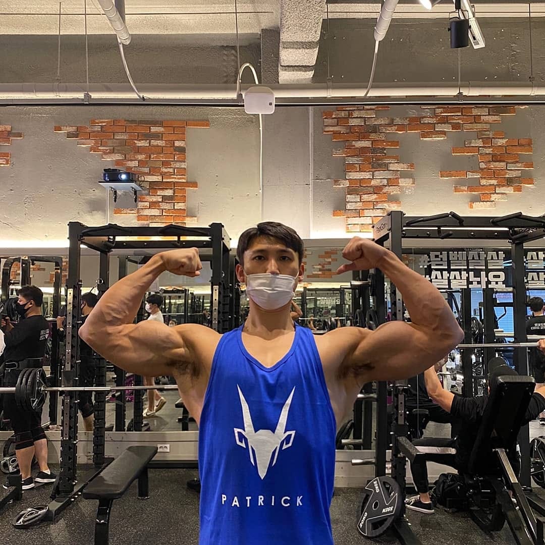 Post 9 by 윤 대 우 [양정pt 부산pt 슈퍼머슬짐] on Instagram (image)