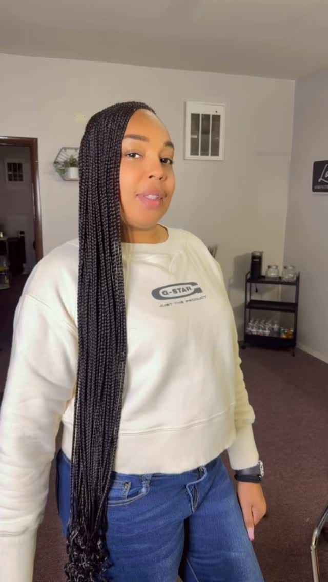 Post 2 by Denise-Love-Braids on Instagram (video)