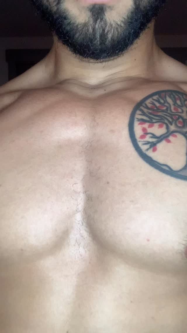 Post 6 by Kevin Jhomar on Instagram (video)