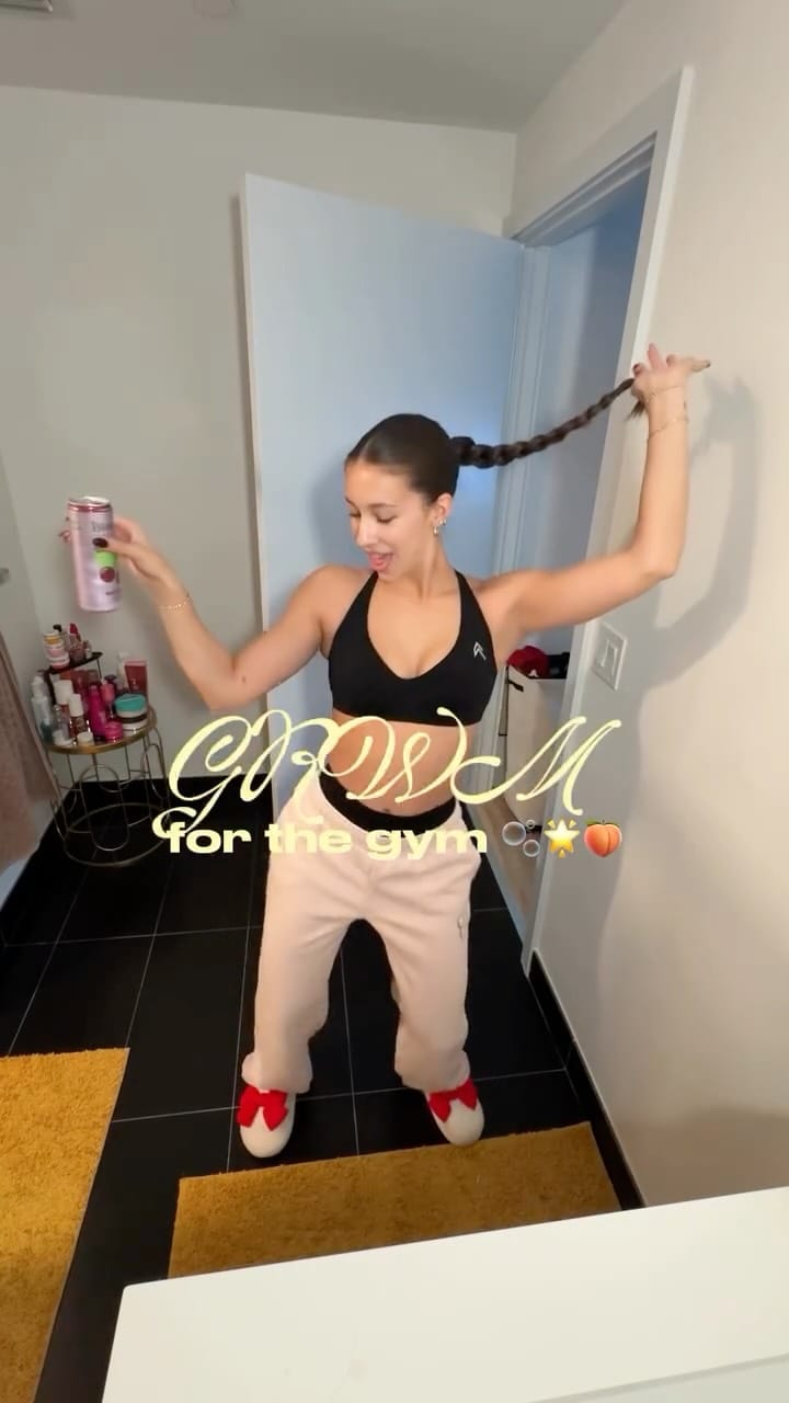 Post 4 by 𝒮𝑜𝒻𝒾𝒶 𝑀 𝐵 on Instagram (video)