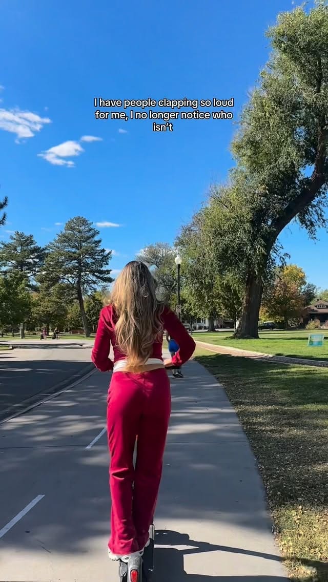 Post 7 by Claudia Estrada on Instagram (video)