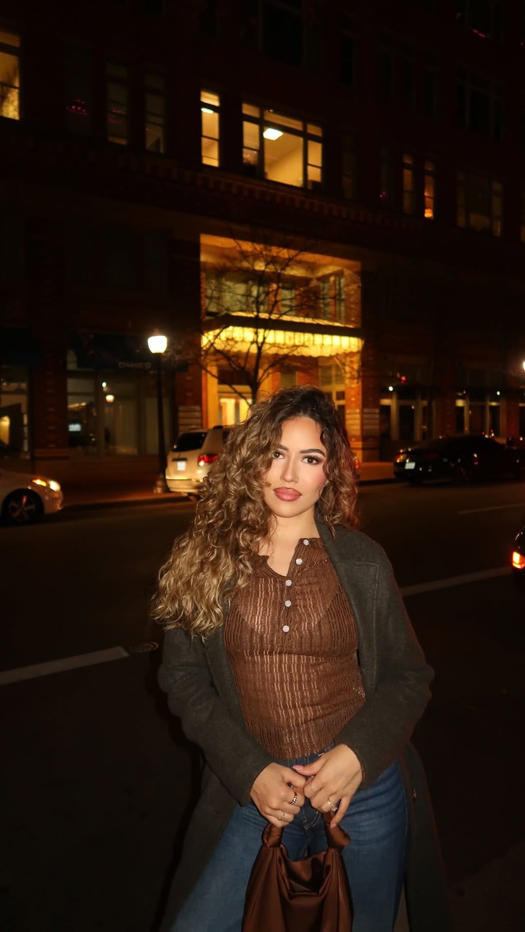 Post 8 by Claudia Estrada on Instagram (video)
