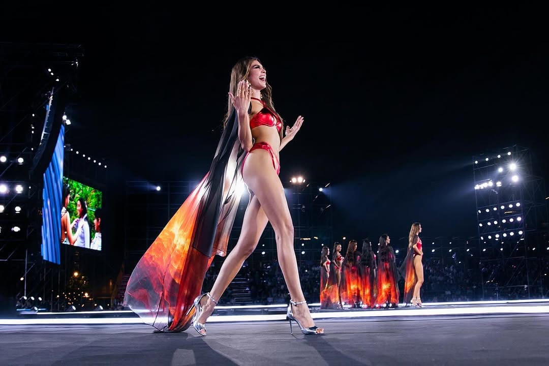 Post 10 by MISS MEXICO USA on Instagram (carousel)