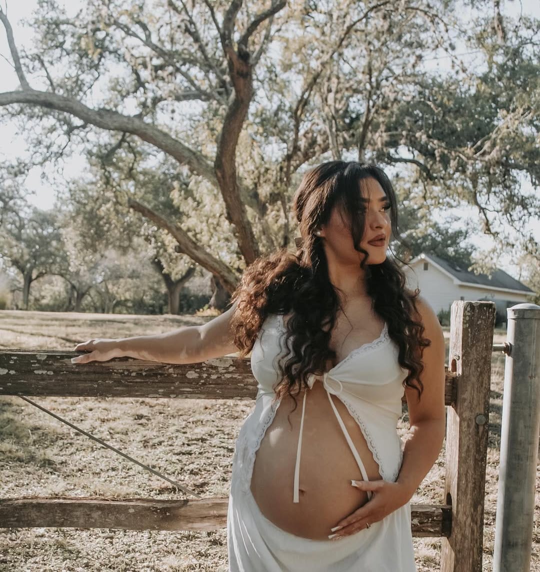 Post 7 by 𝓒𝓵𝓪𝓻𝓲𝓼𝓼𝓪 | 𝓢𝓪𝓷 𝓐𝓷𝓽𝓸𝓷𝓲𝓸 𝓜𝓸𝓭𝓮𝓵 on Instagram (carousel)