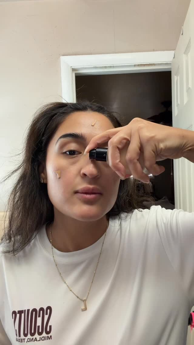Post 3 by Lizzy on Instagram (video)