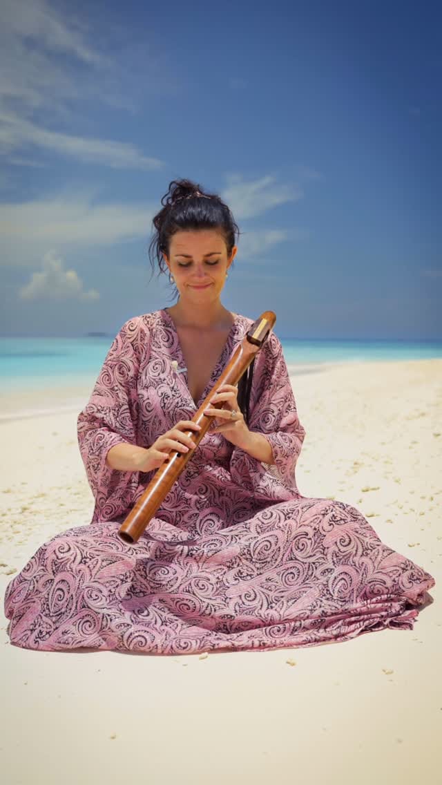 Post 4 by Sound Healing LAB on Instagram (video)