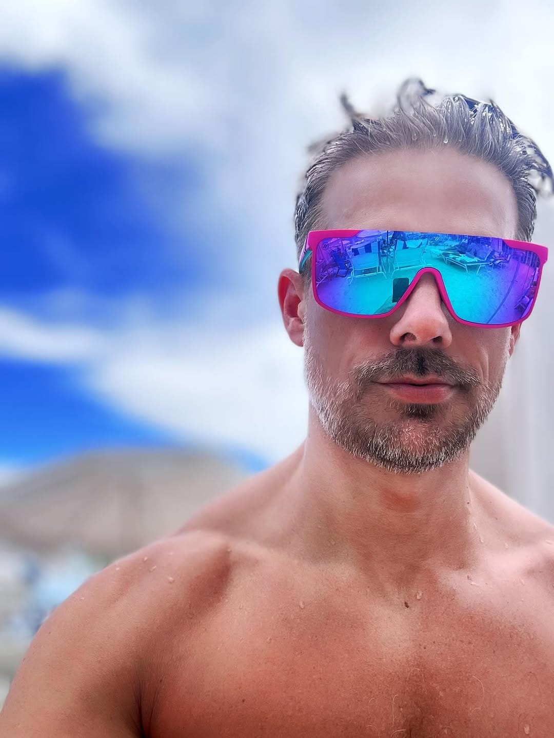 Post 2 by Chris Hudson on Instagram (image)